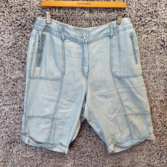 Chico's Pants - Chico's 2.5 Shorts Women 14 Light Blue High Rise Zipped Pockets Lightweight